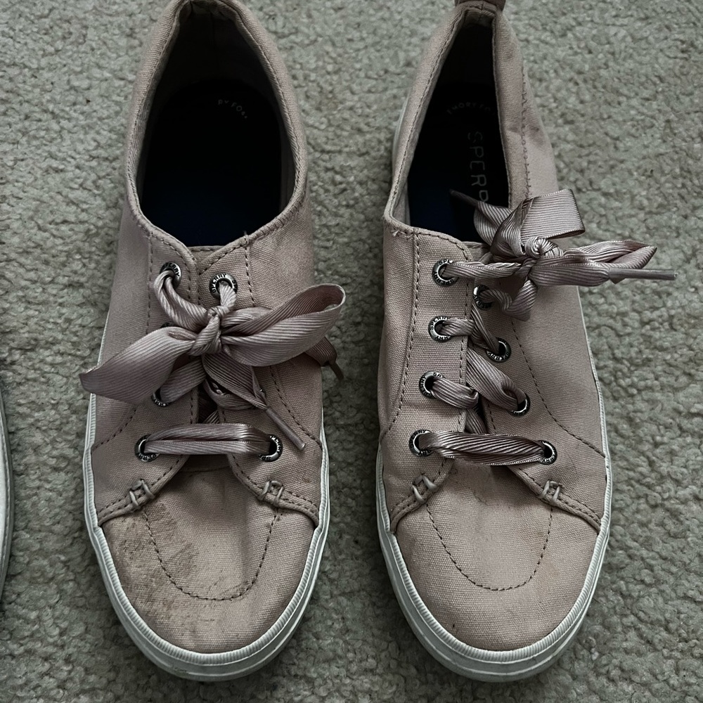 Women’s mauve sperry slip ons